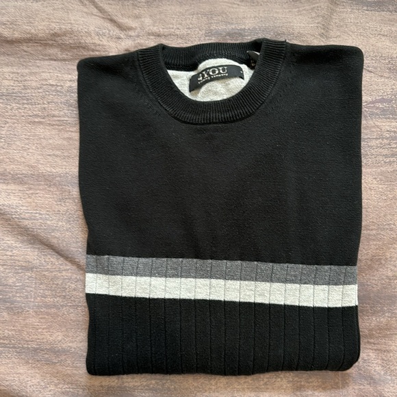 Vintage 4 YOU brand lightweight sweater. Long sleeve. Size large but fits snug. - Picture 2 of 8